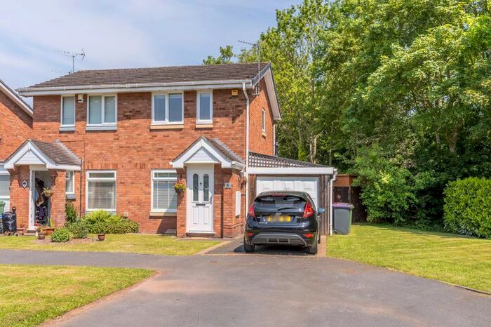 2 Bedroom Semi-Detached House To Rent In Holmer Lane, Stirchley, Telford, TF3