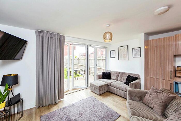 2 Bedroom Semi-Detached House For Sale In Staith Lane, Mapplewell, Barnsley, S75