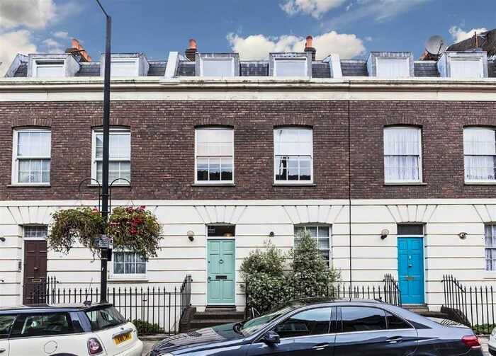 4 Bedroom Property To Rent In St. Michaels Street, London, W2