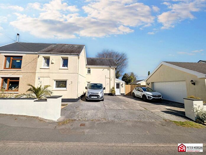 3 Bedroom Semi-Detached House For Sale In Heol Y Meinciau, Pontyates, Llanelli, West Glamorgan, SA15