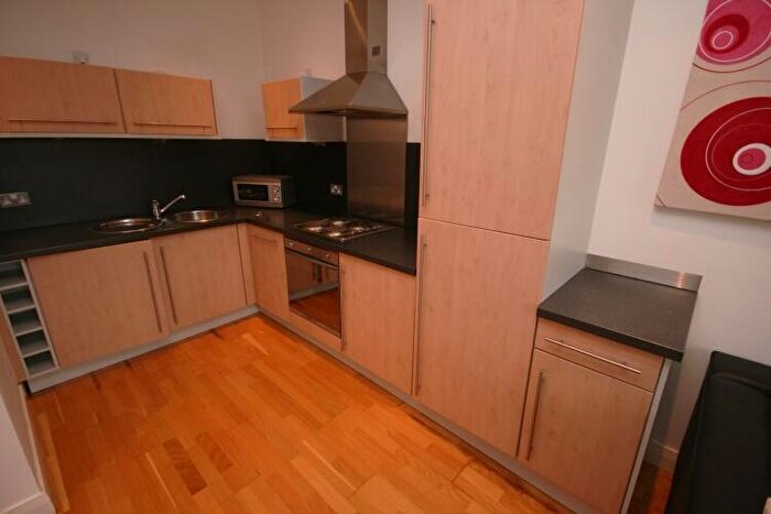 2 Bedroom Apartment To Rent In Ellesmere Street Manchester, M15