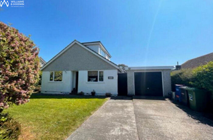 4 Bedroom Bungalow For Sale In Stad Pen Y Berth, Llanfairpwll, Anglesey, LL61