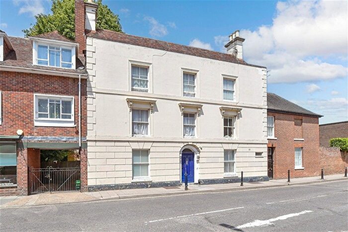 1 Bedroom Flat For Sale In Oaten Hill, Canterbury, Kent, CT1