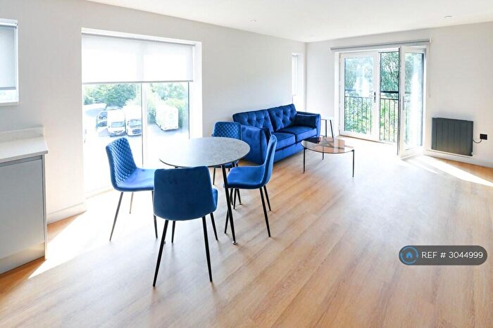 1 Bedroom Flat To Rent In Trinity Apartments, Leeds, LS13
