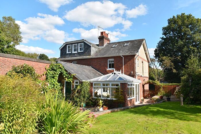 3 Bedroom Semi-Detached House For Sale In Sandleheath, Fordingbridge, SP6