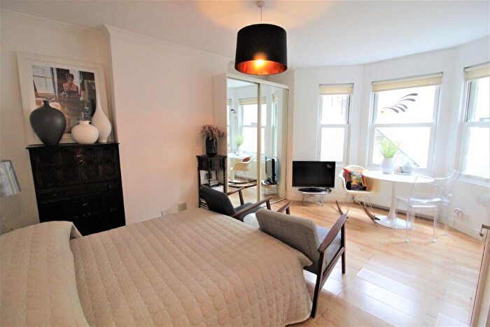 Studio To Rent In Powis Road, City Centre, Brighton, BN1