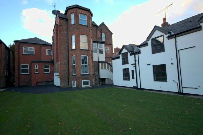 2 Bedroom Flat To Rent In Mottram Manor, Palatine Road, West Didsbury, M20