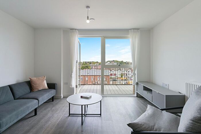 1 Bedroom Flat To Rent In Hendon Waterside, London, NW9