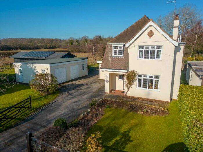 4 Bedroom House To Rent In Bedroom Detached House In South Godstone, RH9