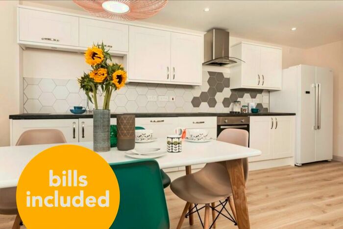 6 Bedroom Flat To Rent In Corner House, Cathays, CF24