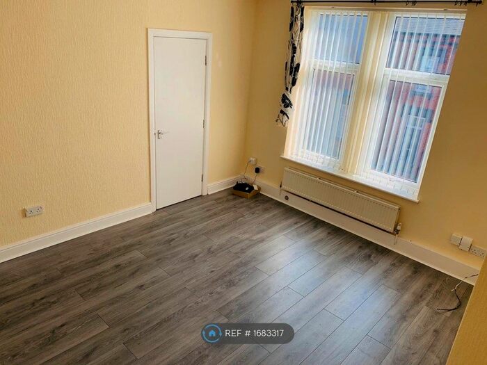 1 Bedroom Flat To Rent In Sefton Avenue, Leeds, LS11