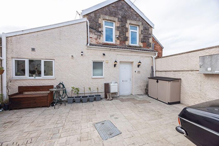 3 Bedroom Detached House For Sale In Swiss Road, Weston-Super-Mare, BS23