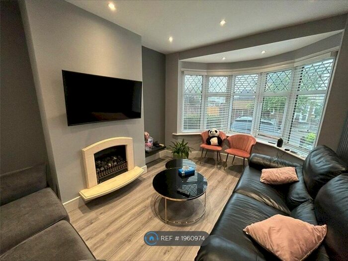 3 Bedroom Terraced House To Rent In Walwyn Avenue, Bromley, BR1