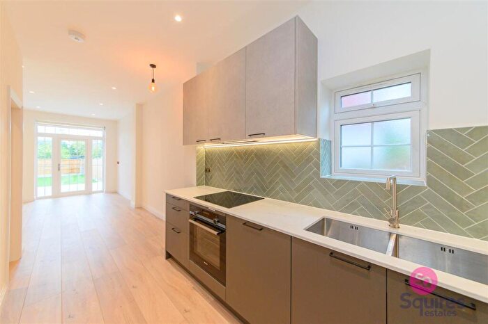 2 Bedroom Flat To Rent In Sunny Gardens Road, London, NW4