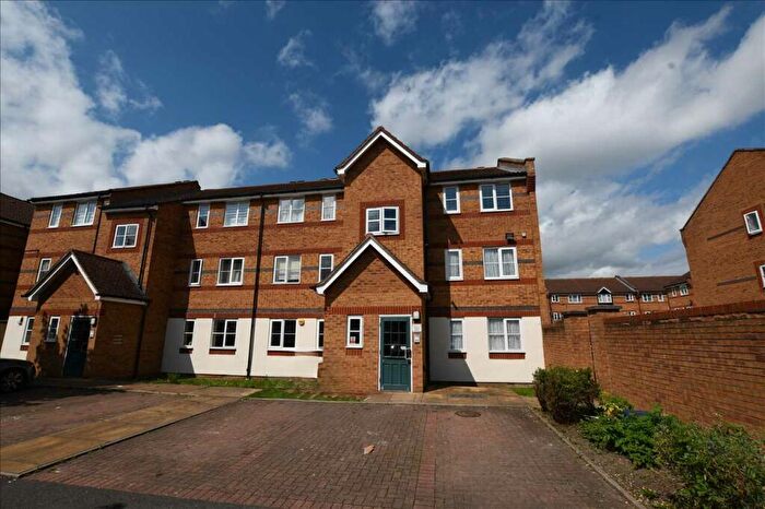 1 Bedroom Flat To Rent In Dundas Mews, Middlesex, EN3