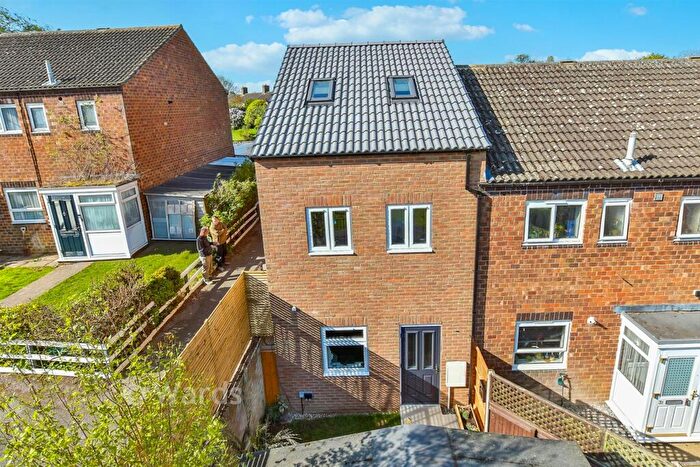3 Bedroom End Of Terrace House For Sale In Goldfinch Close, Faversham, Kent, ME13