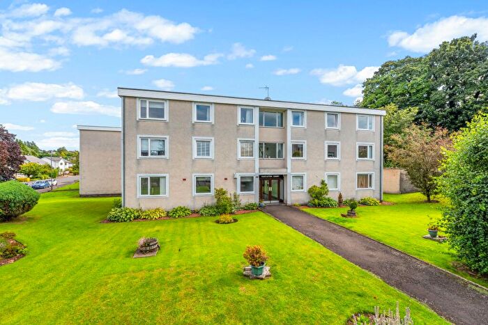 2 Bedroom Flat To Rent In Castleton Court, Newton Mearns, Glasgow, G77