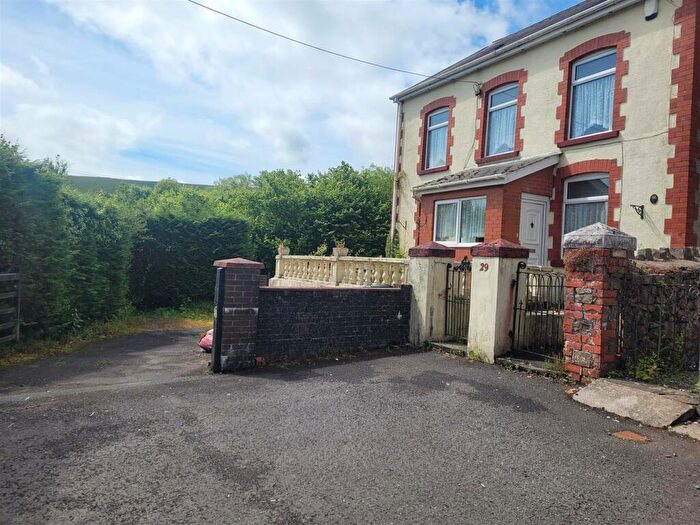 4 Bedroom Detached House For Sale In Llwyncelyn Road, Tairgwaith, Ammanford, SA18