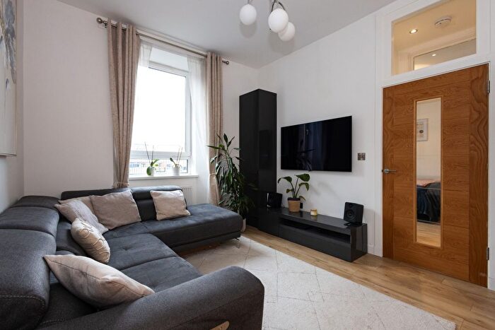 1 Bedroom Flat For Sale In / Bothwell Street, Easter Road, EH7