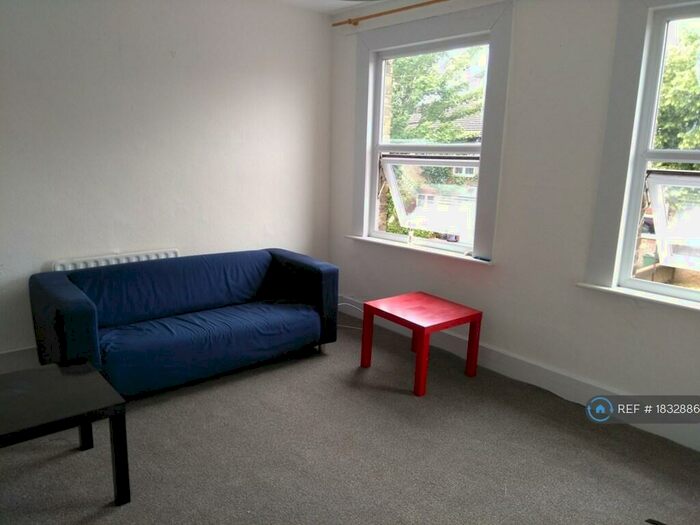 1 Bedroom Flat To Rent In Harrow Road, London, E11