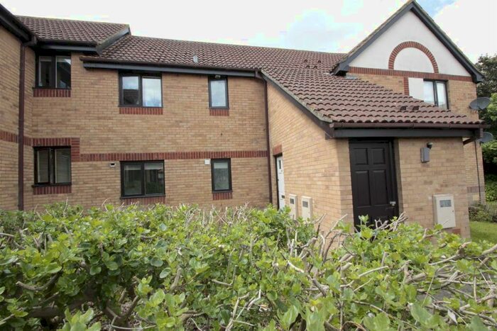 1 Bedroom Apartment To Rent In Pimpernel Grove, Walnut Tree, Milton Keynes, MK7