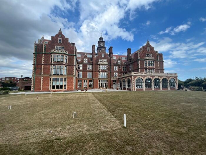 1 Bedroom Retirement Property For Sale In Harvest House, Cobbold Road, Felixstowe, IP11