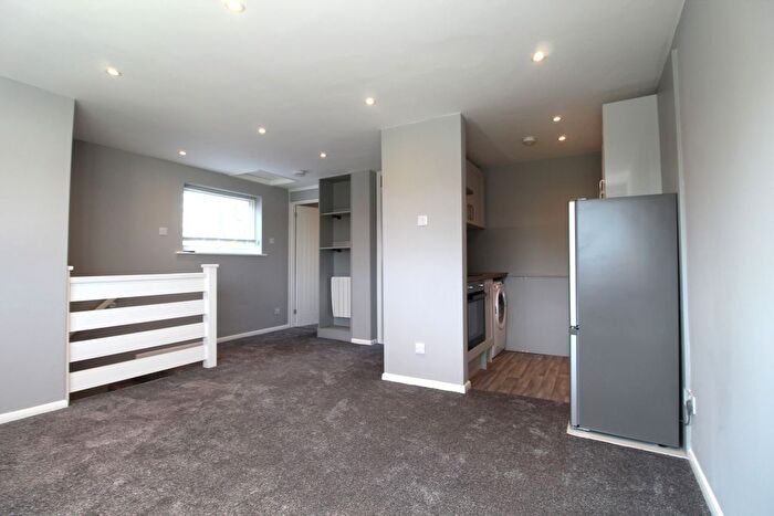 1 Bedroom Maisonette To Rent In Little Street, Guildford, GU2
