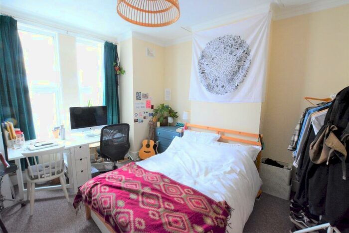 4 Bedroom Terraced House To Rent In Brading Road, Brighton, BN2