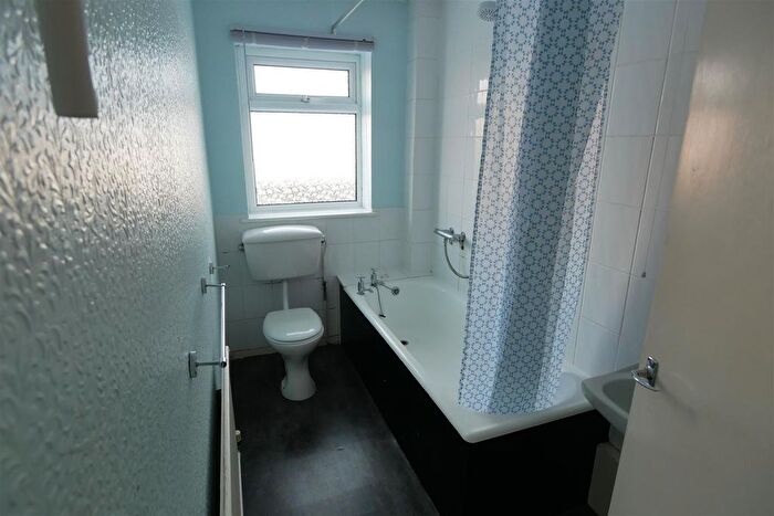 2 Bedroom Semi-Detached Bungalow To Rent In King George Avenue, Morley, Leeds, LS27