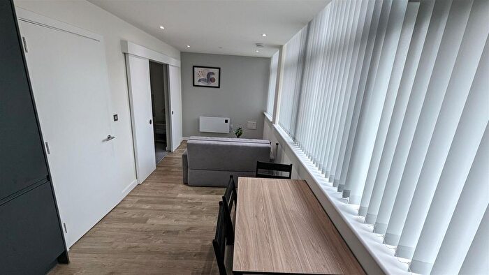 1 Bedroom Flat To Rent In Paragon, Seymour Grove, M16