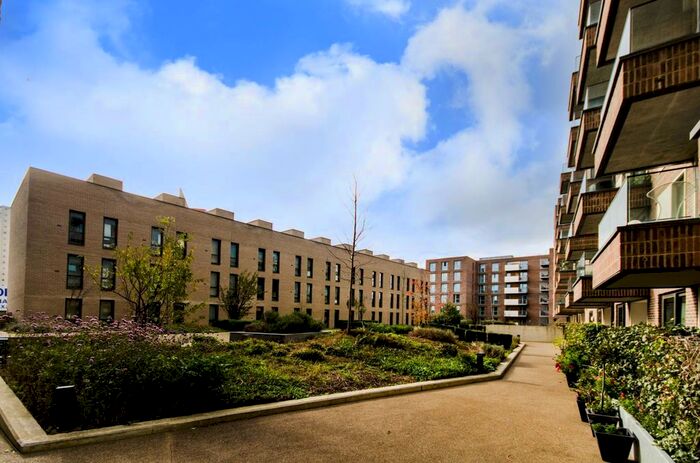 1 Bedroom Flat To Rent In Connaught Heights, Silvertown, London, E16