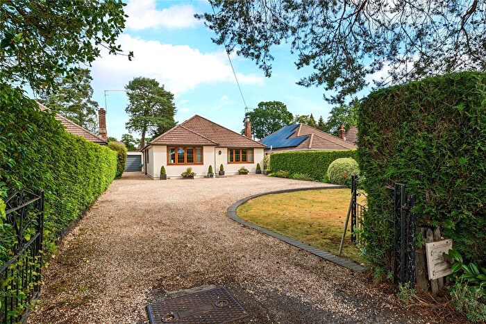 4 Bedroom Bungalow For Sale In Lightwater, Surrey, GU18