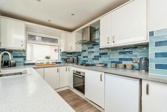 2 Bedroom Detached House For Sale In Ashdene Road, Ashurst, Southampton, Hampshire, SO40