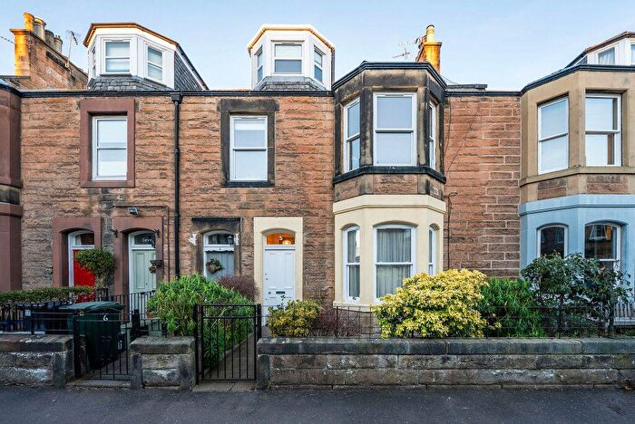 2 Bedroom Flat For Sale In Briarbank Terrace, Shandon, Edinburgh, EH11