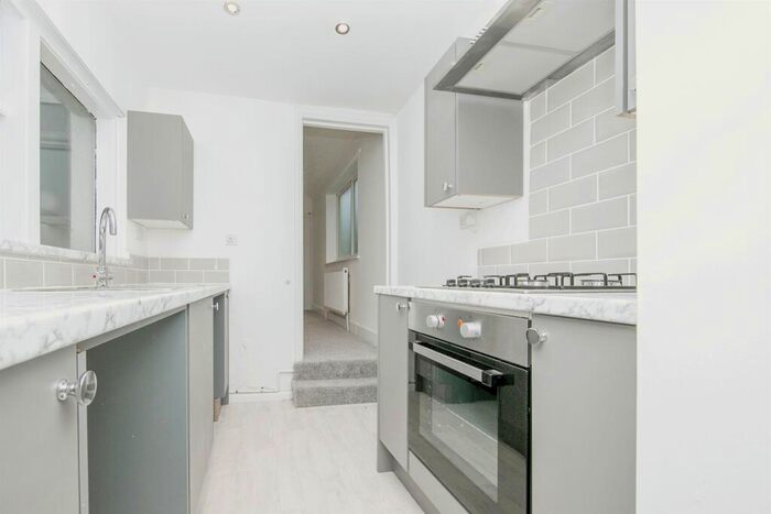 3 Bedroom End Of Terrace House To Rent In Oakland Road, Harwich, CO12