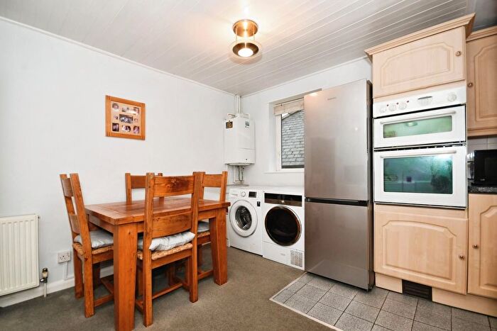 2 Bedroom Detached Bungalow For Sale In Holmebank West, Brockwell, Chesterfield, S40