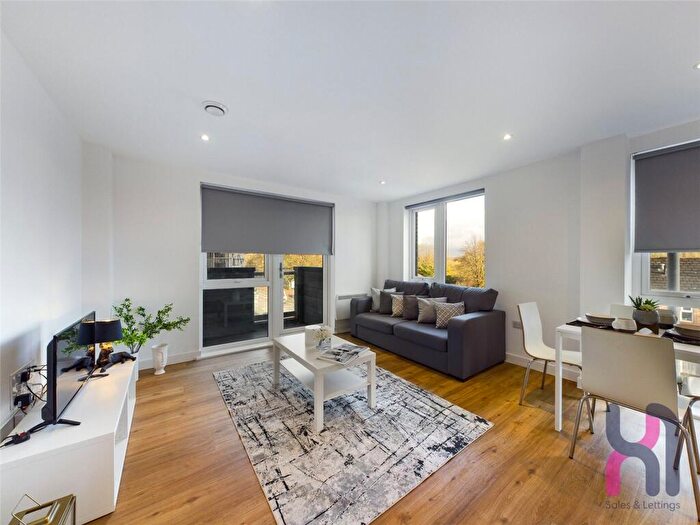 2 Bedroom Flat To Rent In Advent Way, Ancoats, M4