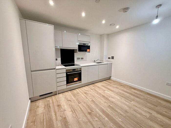 1 Bedroom Flat To Rent In Wray Avenue, E16