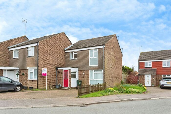 3 Bedroom End Terrace House For Sale In Silk Mill Road, Watford, WD19