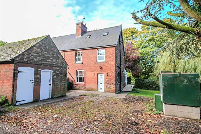 2 Bedroom Semi-Detached House To Rent In Mansfield Road, Redhill, Nottingham, NG5