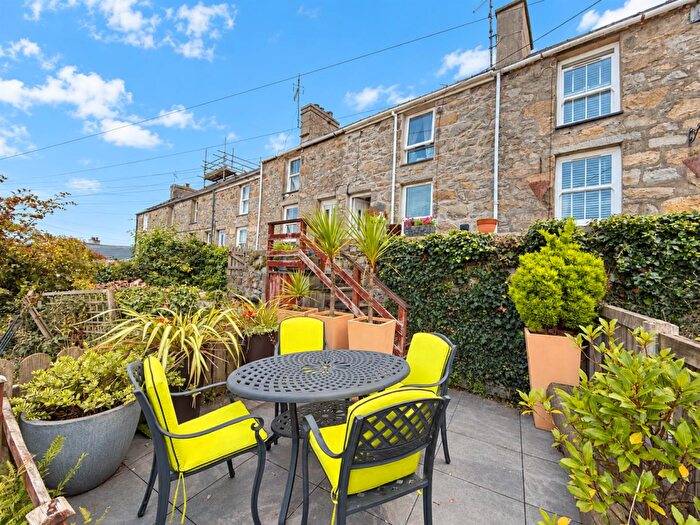 2 Bedroom Terraced House For Sale In Green Terrace, Trefor, LL54