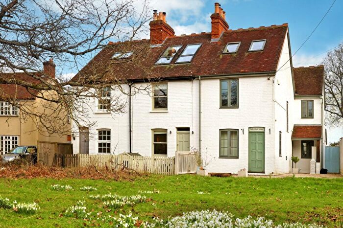 4 Bedroom Terraced House For Sale In Common Lane, Burnham, Buckinghamshire, SL1