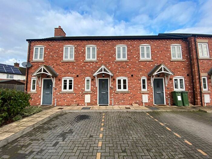 2 Bedroom Town House To Rent In Saxon Gardens, Blaby, LE8
