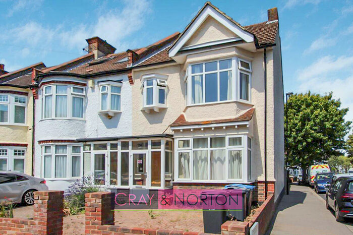 3 Bedroom End Of Terrace House To Rent In Ashburton Avenue, Addiscombe, CR0