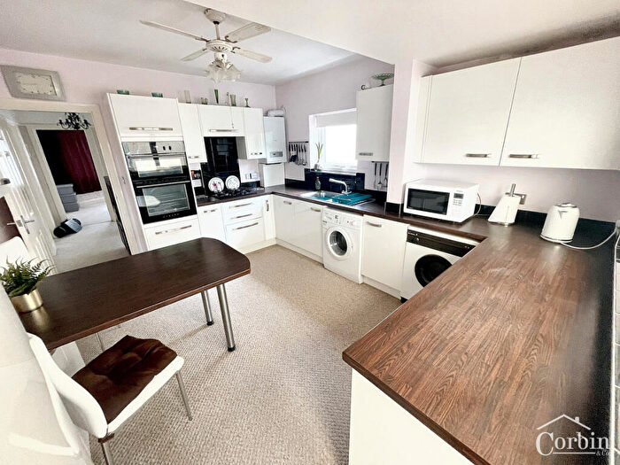 2 Bedroom Detached Bungalow For Sale In Daws Avenue, Bournemouth, BH11