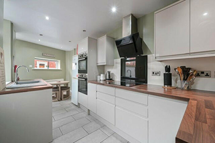 6 Bedroom Terraced House To Rent In Tomlinson Road, Preston, Lancashire, PR2