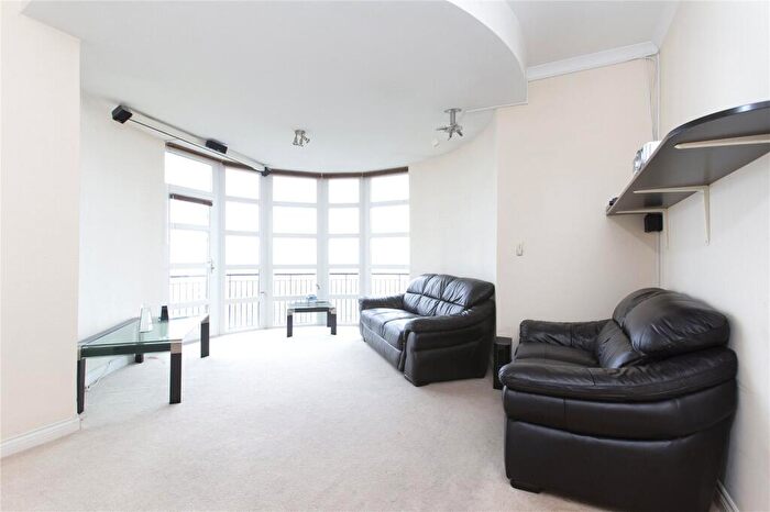 2 Bedroom Flat To Rent In Constitution Place, Edinburgh, EH6