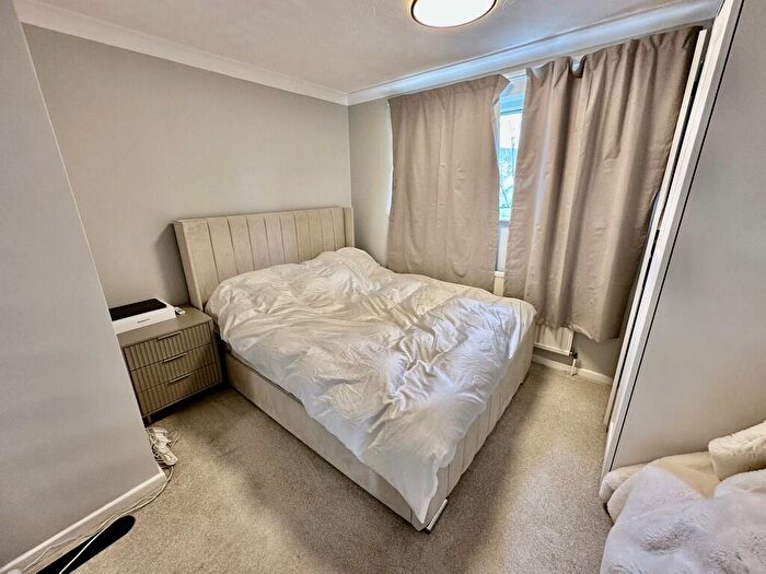 2 Bedroom Detached Bungalow For Sale In Mallard Avenue, Barnby Dun, Doncaster, DN3