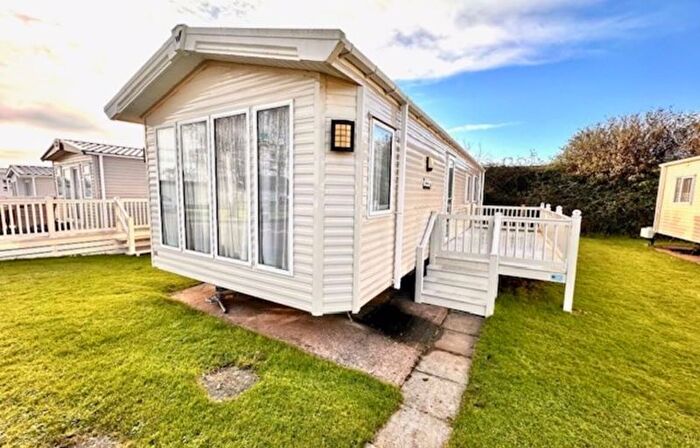 2 Bedroom Mobile/park Home For Sale In Blue Anchor, Minehead, TA24