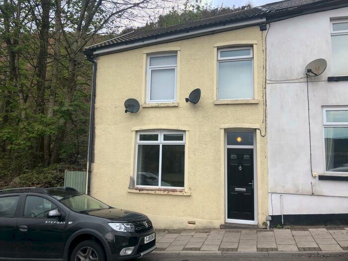 3 Bedroom House To Rent In Parry Street, Tylorstown, Ferndale, CF43
